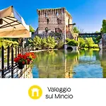 10 Minuti Da Gardaland Con Piscina E Giardino شقة *