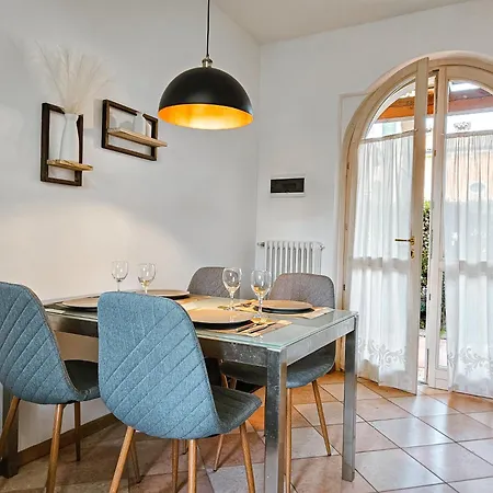 10 Minuti Da Gardaland Con Piscina E Giardino