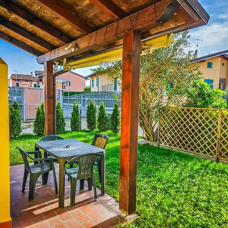 10 Minuti Da Gardaland Con Piscina E Giardino Apartman Salionze