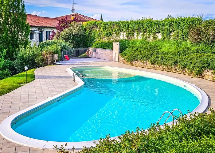 アパート 10 Minuti Da Gardaland Con Piscina E Giardino
