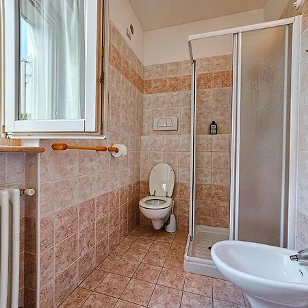 10 Minuti Da Gardaland Con Piscina E Giardino * Salionze